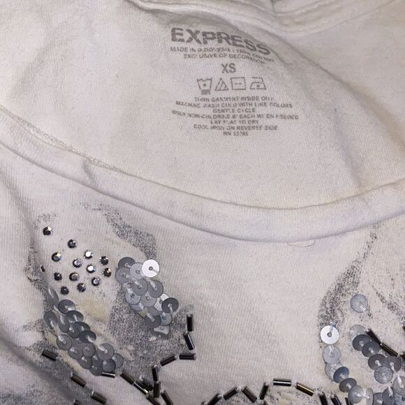 ✨ express women white beaded floral graphic tee✨ - Picture 5 of 6